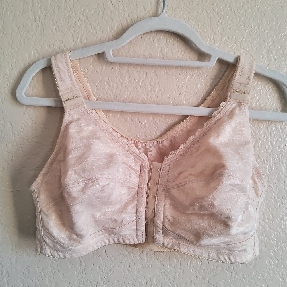 Instant Shaping By Plusform Wireless Unpadded Front Closure Full Coverage Bra 38